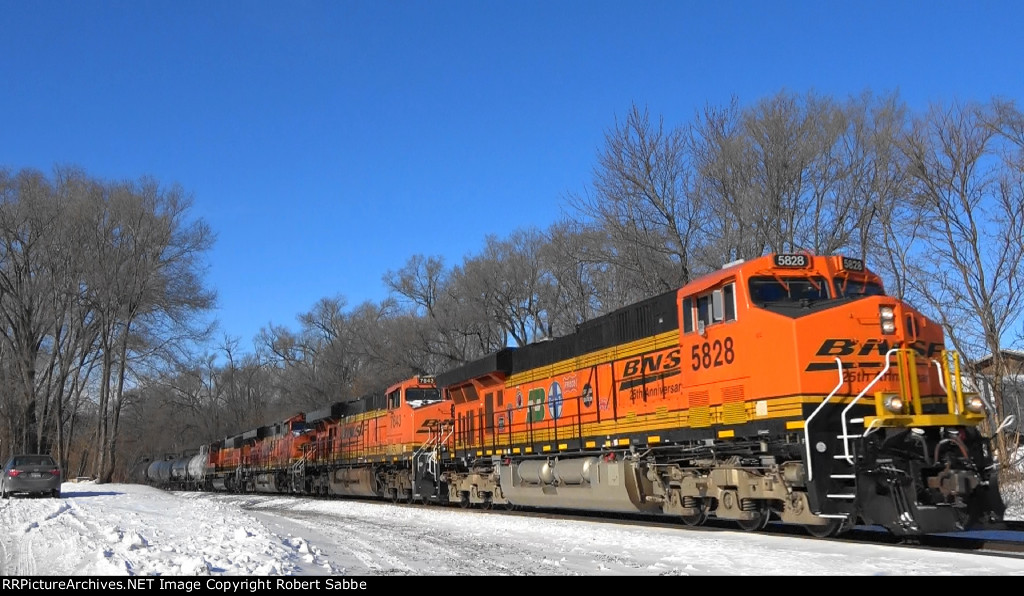 BNSF 5828